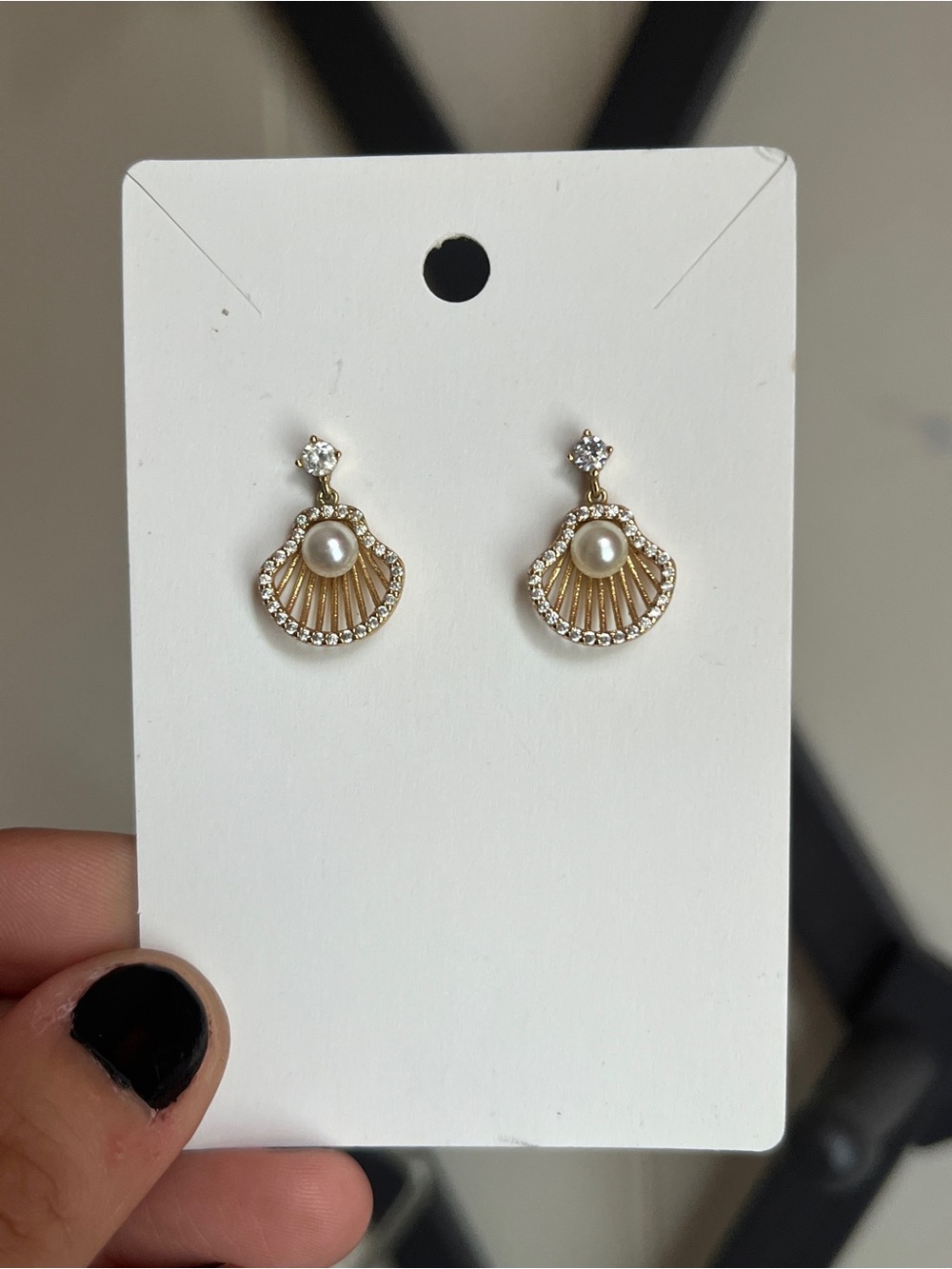 Elegant Gold Pearl Fan Drop Earrings - Pearl & Crystal Accents
